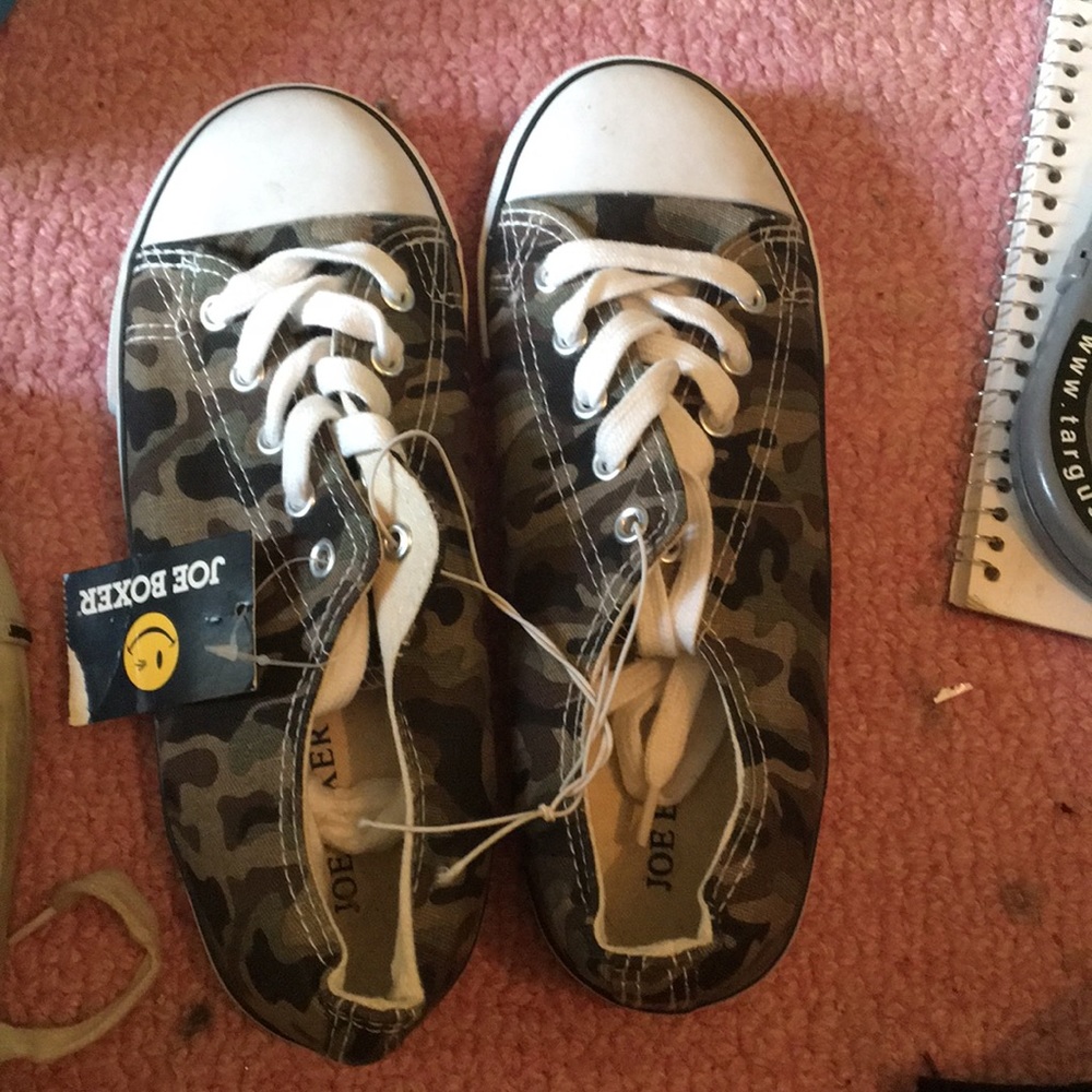 Rand new joe boxers converse